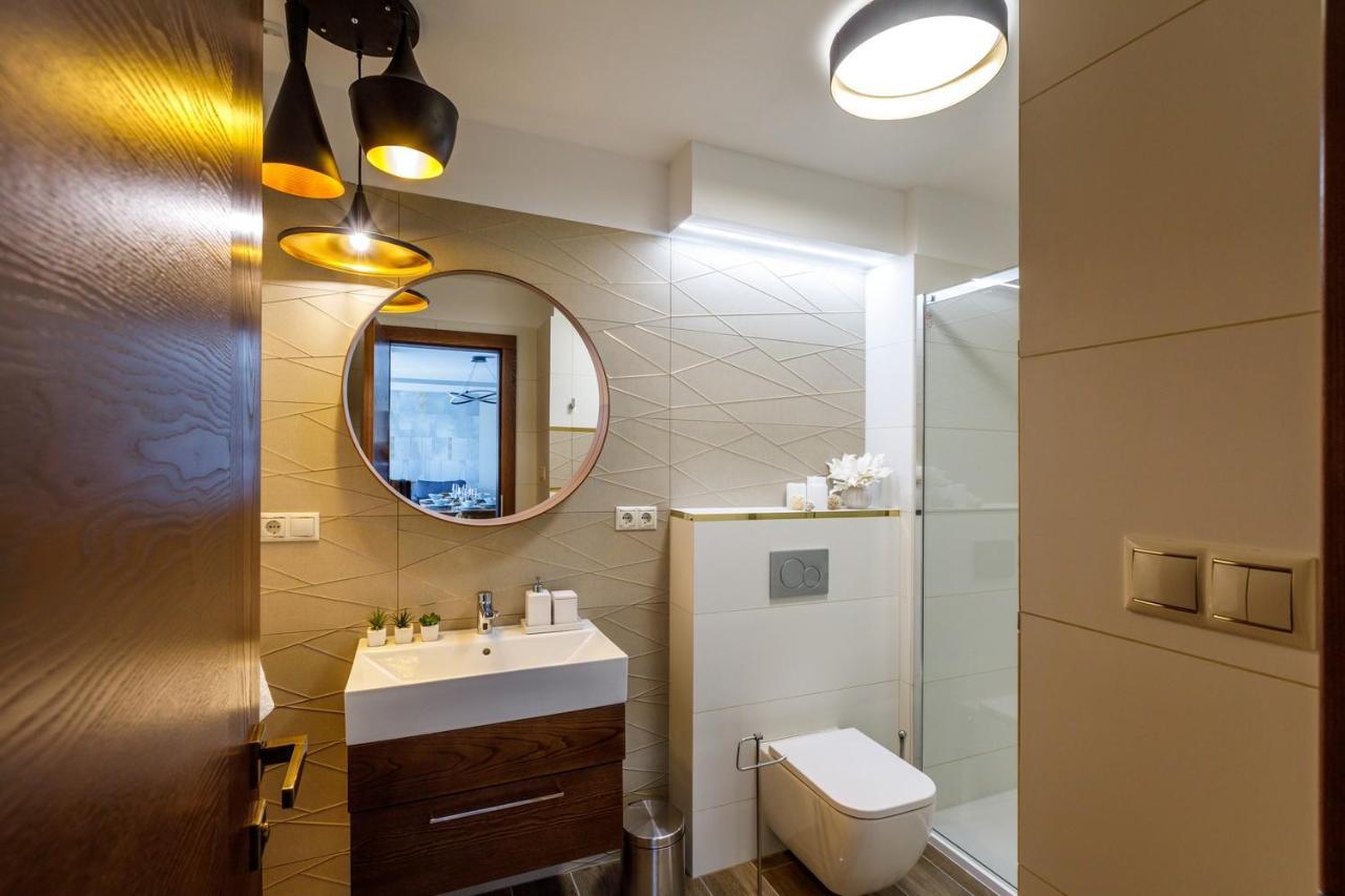 Royal Cafe Apartman Кестхей Экстерьер фото